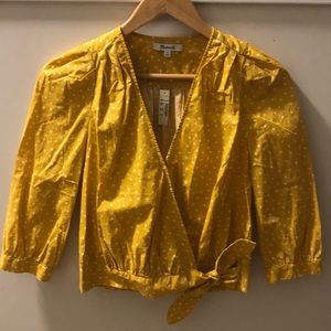 Yellow star wrap top